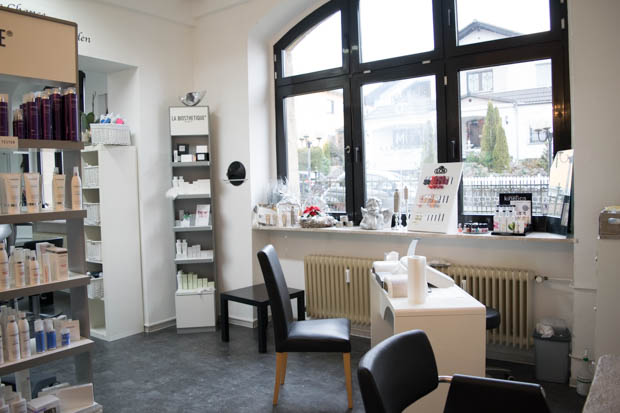 Beauty Point Deluxe in der Marburgerstraße - hier wird es weiterhin jegliche Kosmetikbehandlungen und Nageldesign geben - und natürlich alles rund um die Haare. Foto: ls