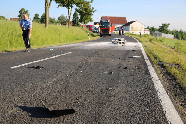 Tödlicher Unfall: Motorrad Prallte Frontal In Auto - Oberhessen-Live